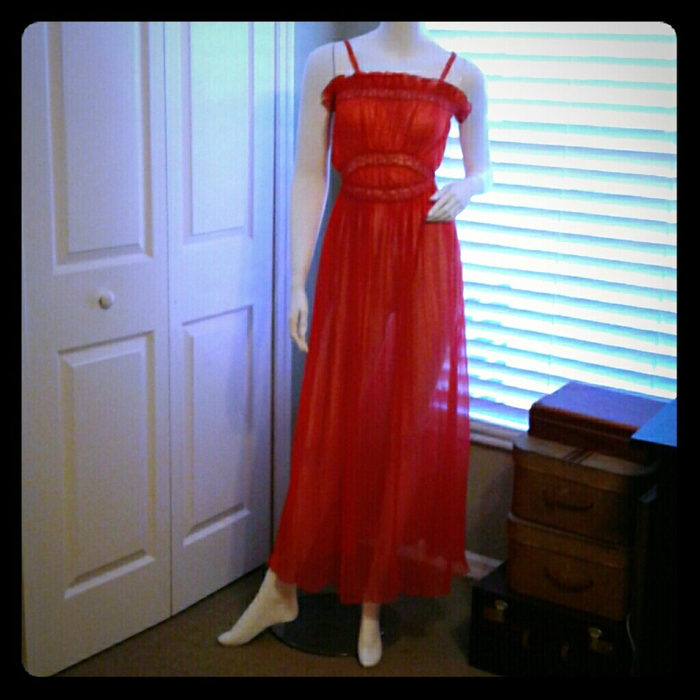 Stunning vintage nightgown and cape